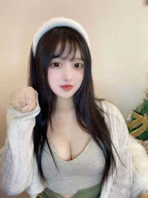 天河货真价实邻家晓雯胯下玩物任由蹂躏