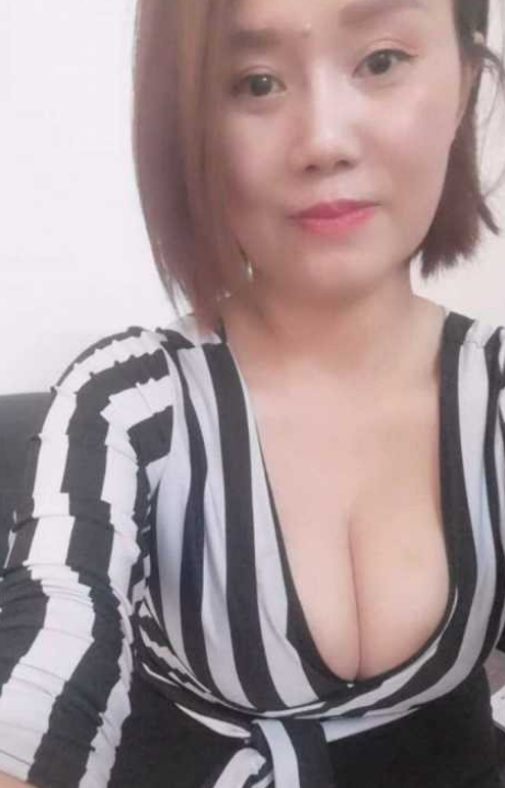 潮吹女王 大奶熟姐