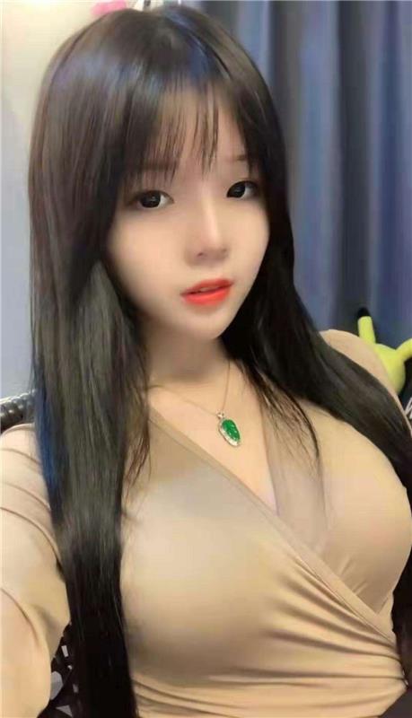 小嫩妹服务好颜值高可 she~吻